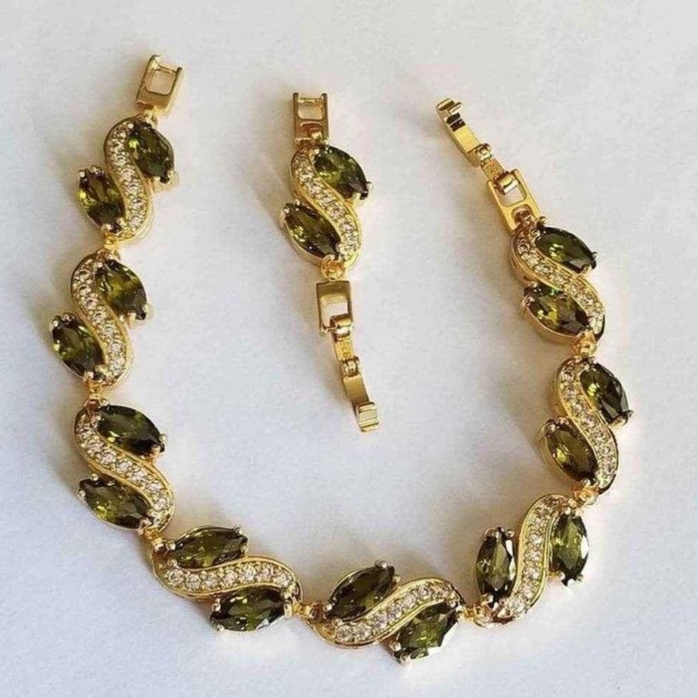 New 18K Gold Plated Marquise Cut Peridot Diamond Bracelet for Women - Picture 3 of 7